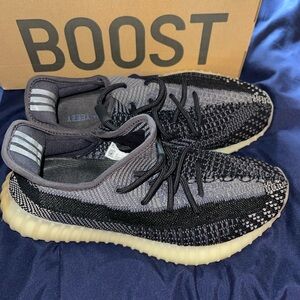 Yeezy Boost 350 V2 Mens 8.5